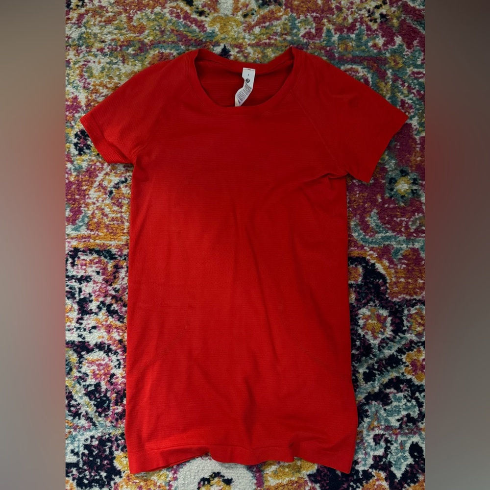 lululemon Red Short Sleeve swiftly tech